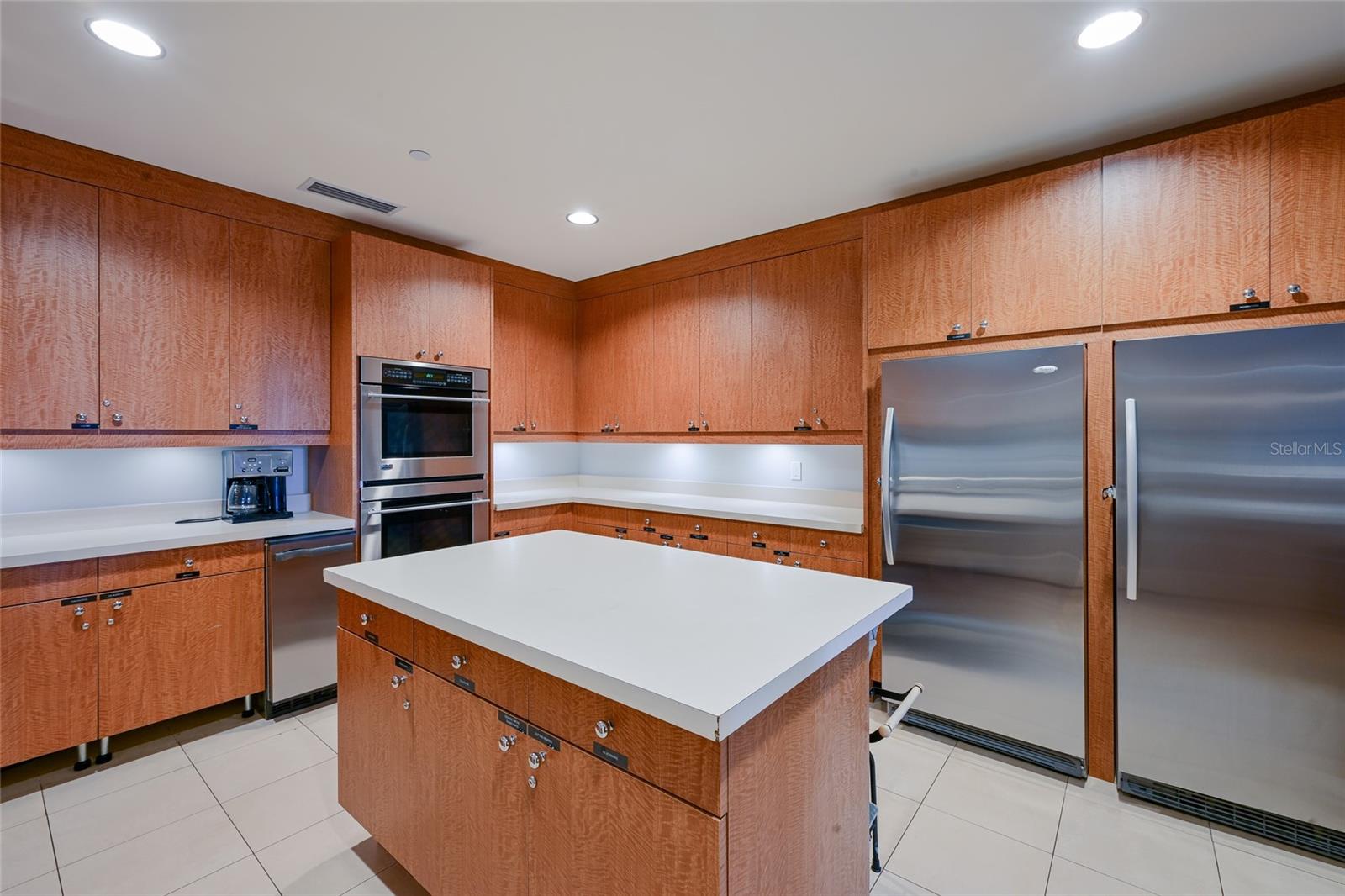 THE BEACH RESIDENCES - Residential