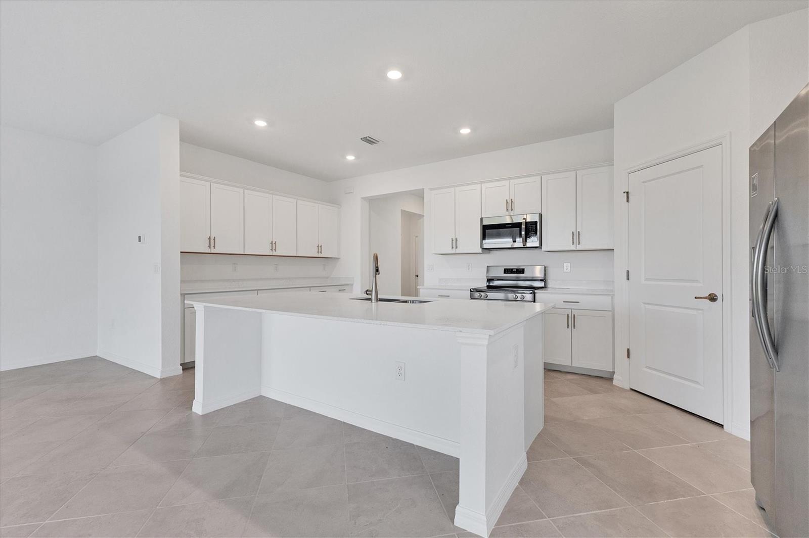 ANTIGUA/WELLEN PARK - Residential Lease