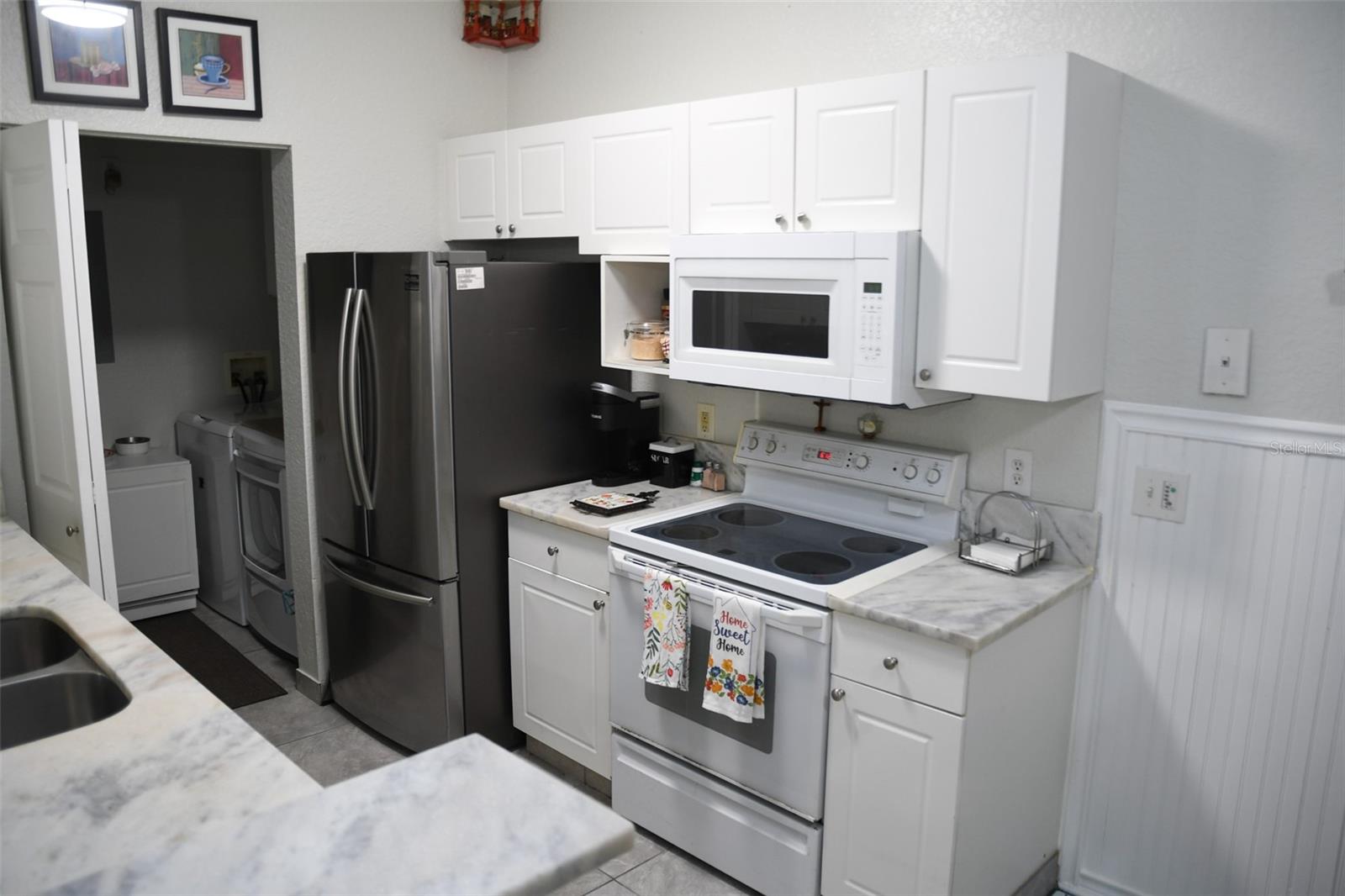 CRESCENT PLACE AT LAKE LOTUS CONDO - Residential