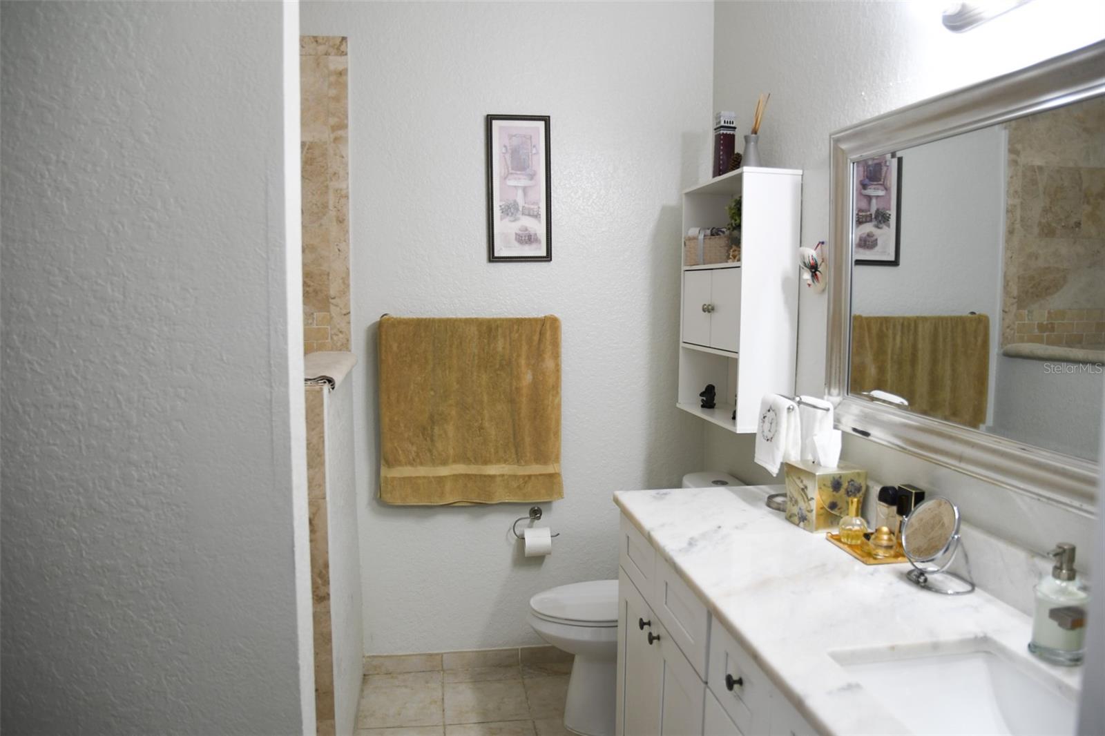 CRESCENT PLACE AT LAKE LOTUS CONDO - Residential