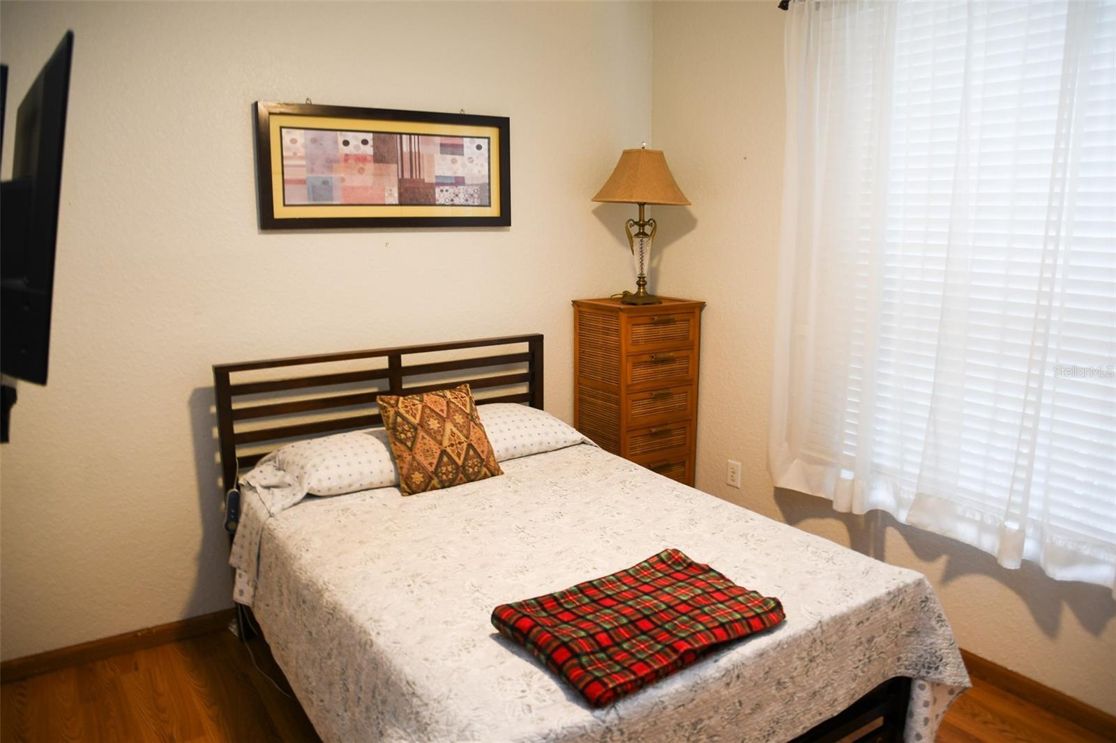 CRESCENT PLACE AT LAKE LOTUS CONDO - Residential