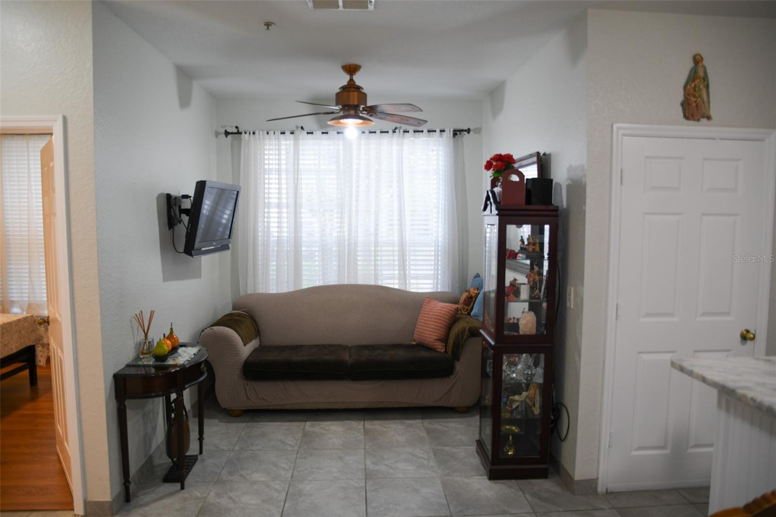 CRESCENT PLACE AT LAKE LOTUS CONDO - Residential