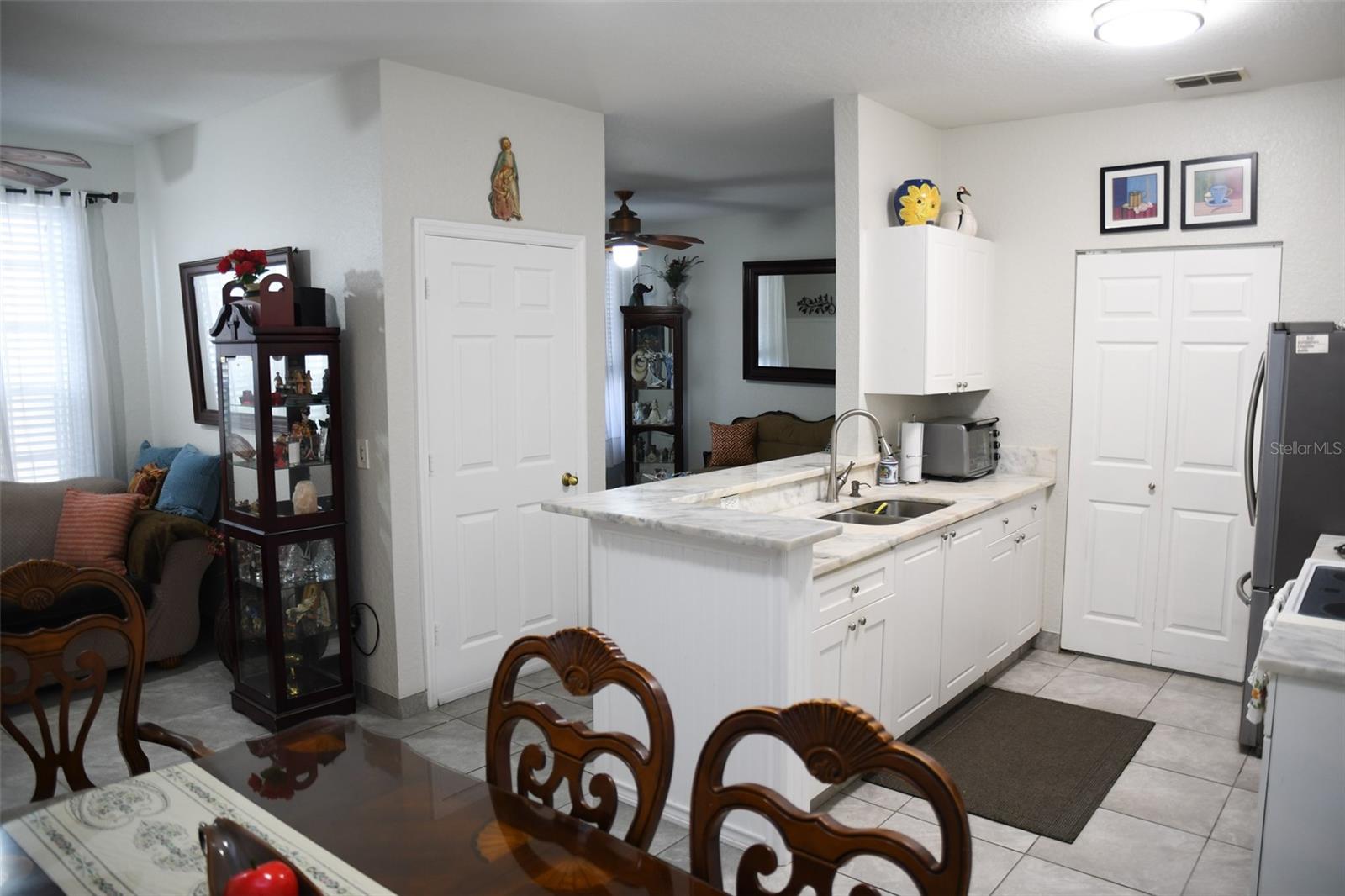 CRESCENT PLACE AT LAKE LOTUS CONDO - Residential