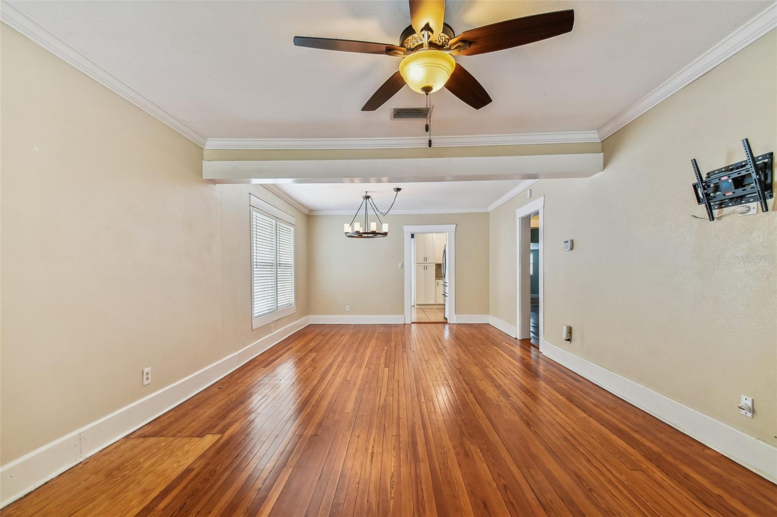 BUFFALO HEIGHTS - Residential Lease