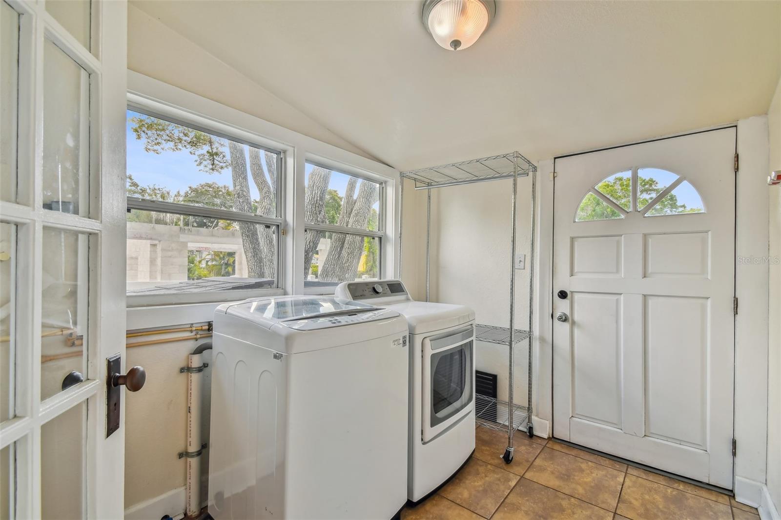 BUFFALO HEIGHTS - Residential Lease