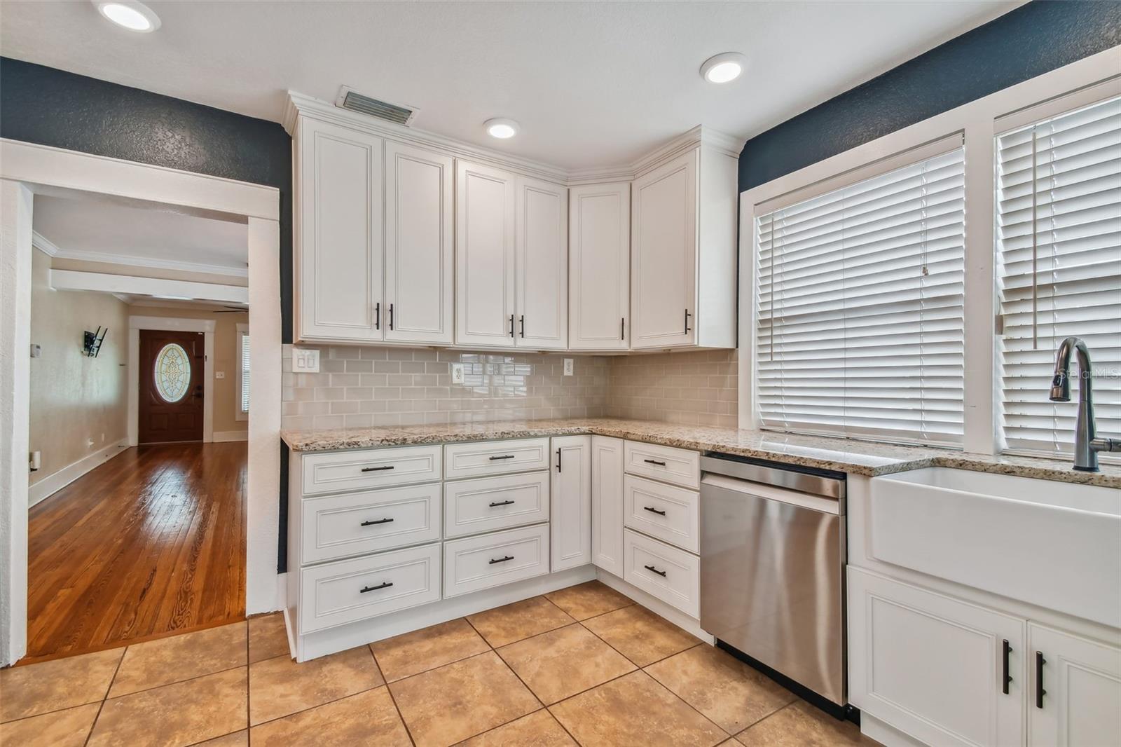 BUFFALO HEIGHTS - Residential Lease