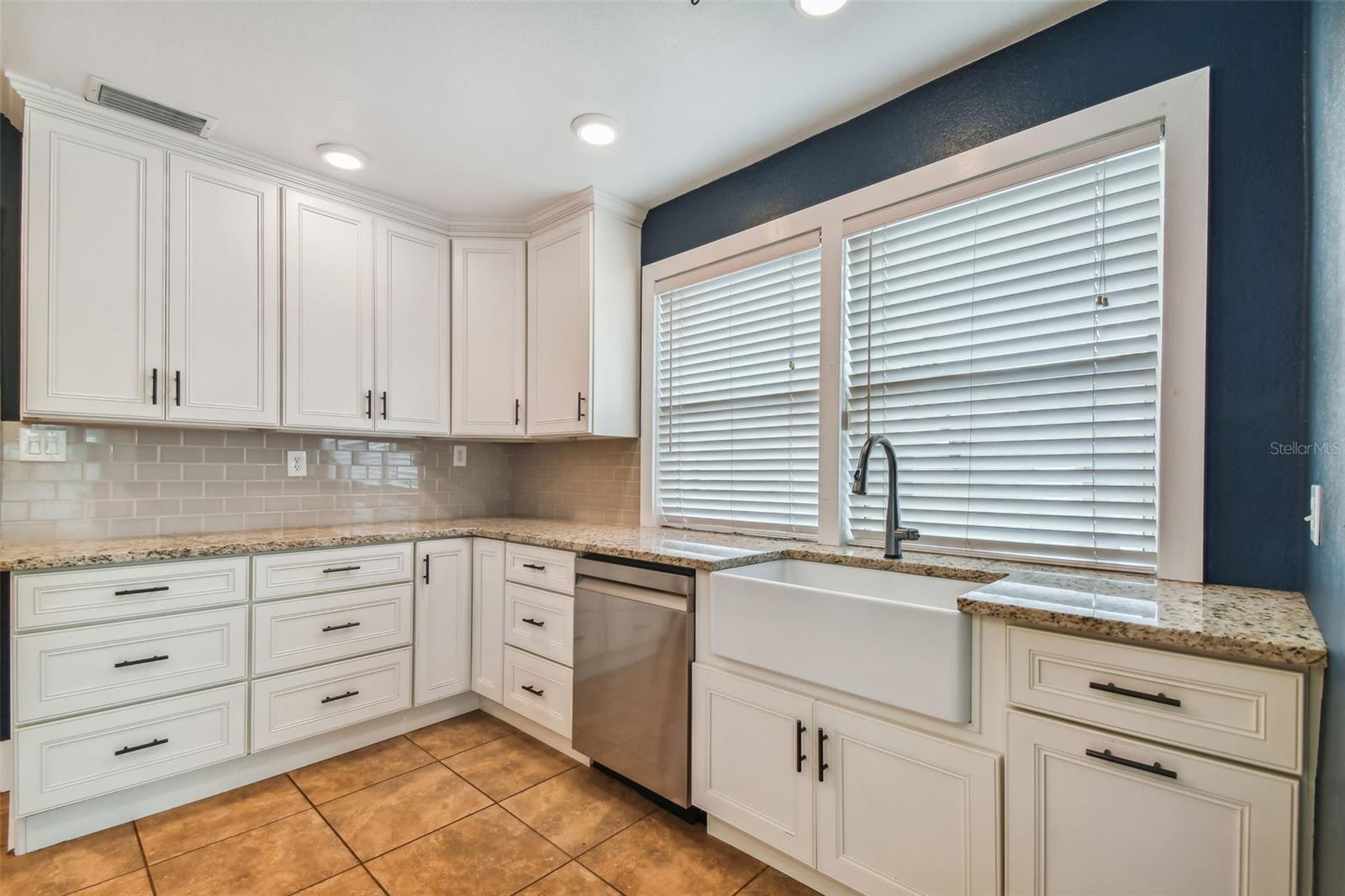 BUFFALO HEIGHTS - Residential Lease