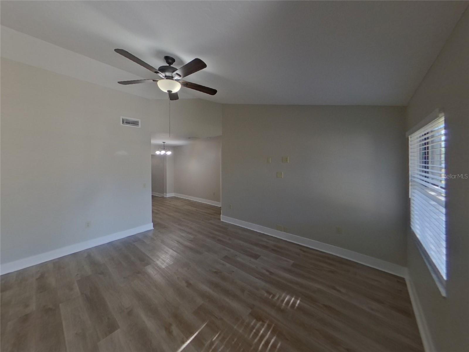 DEER HOLLOW - Residential Lease