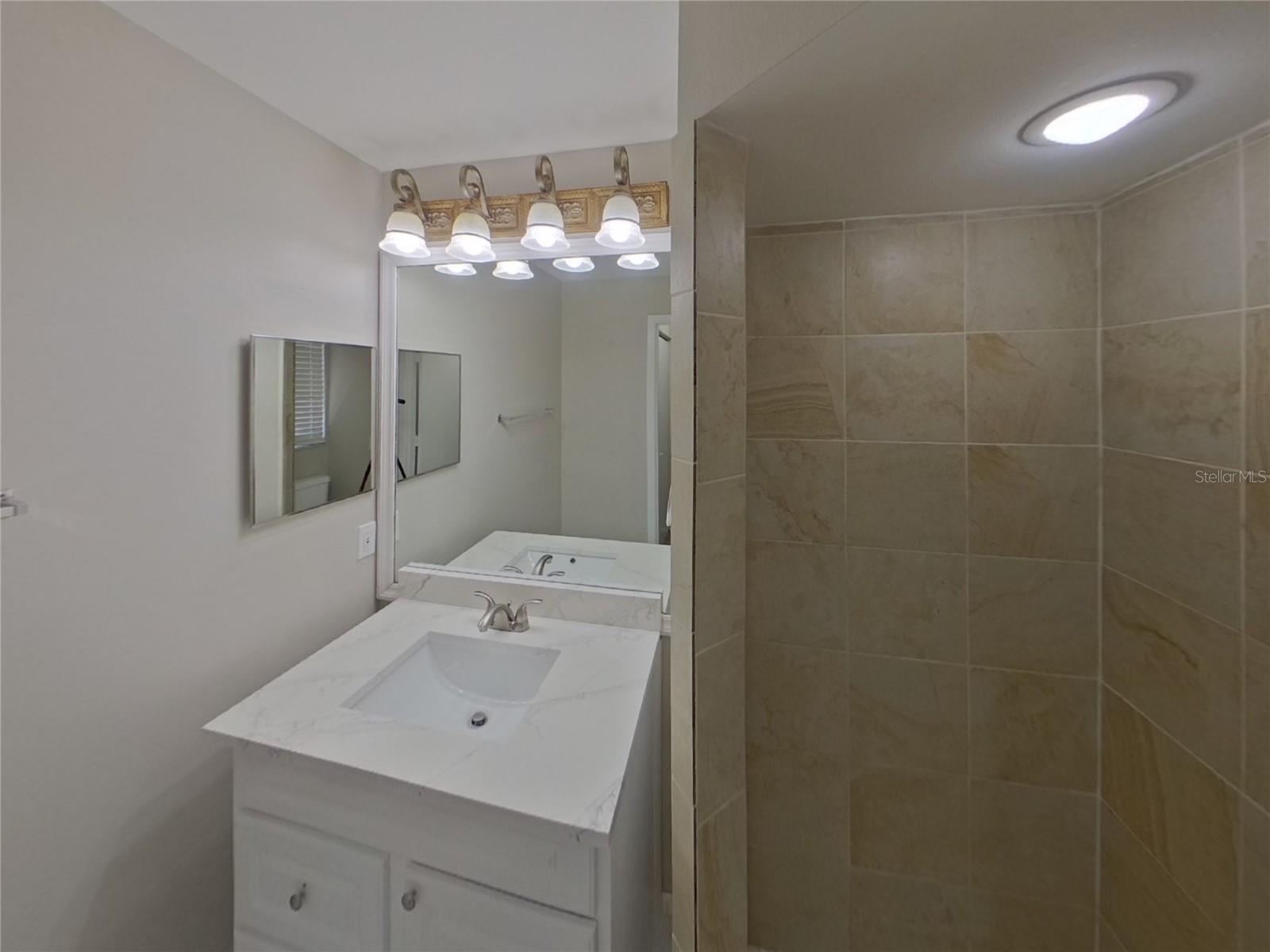 DEER HOLLOW - Residential Lease