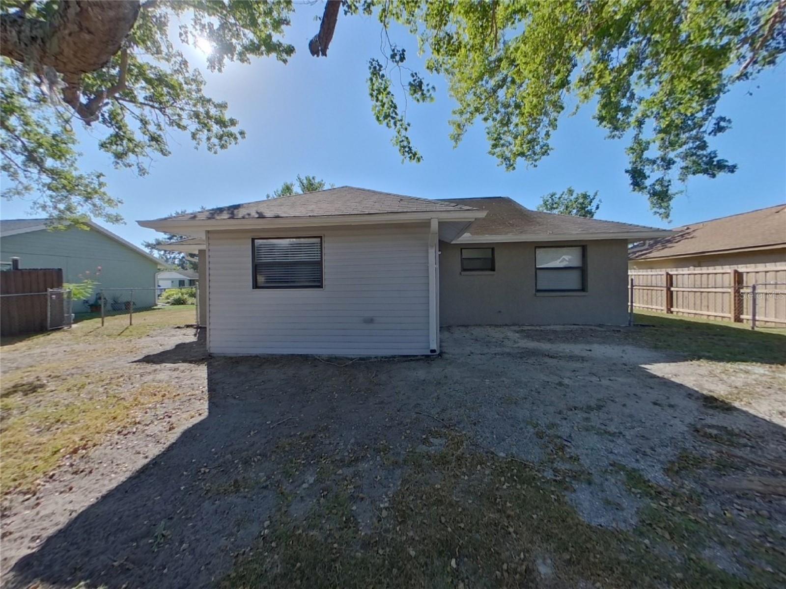 DEER HOLLOW - Residential Lease