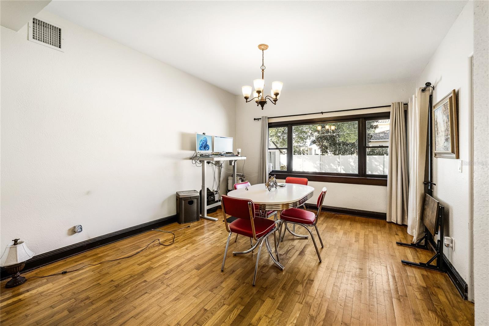 DIXIE TERRACE - Residential