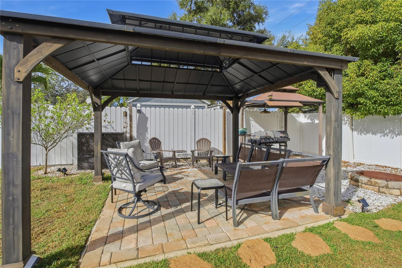 PINE OAK 3RD ADD - Residential