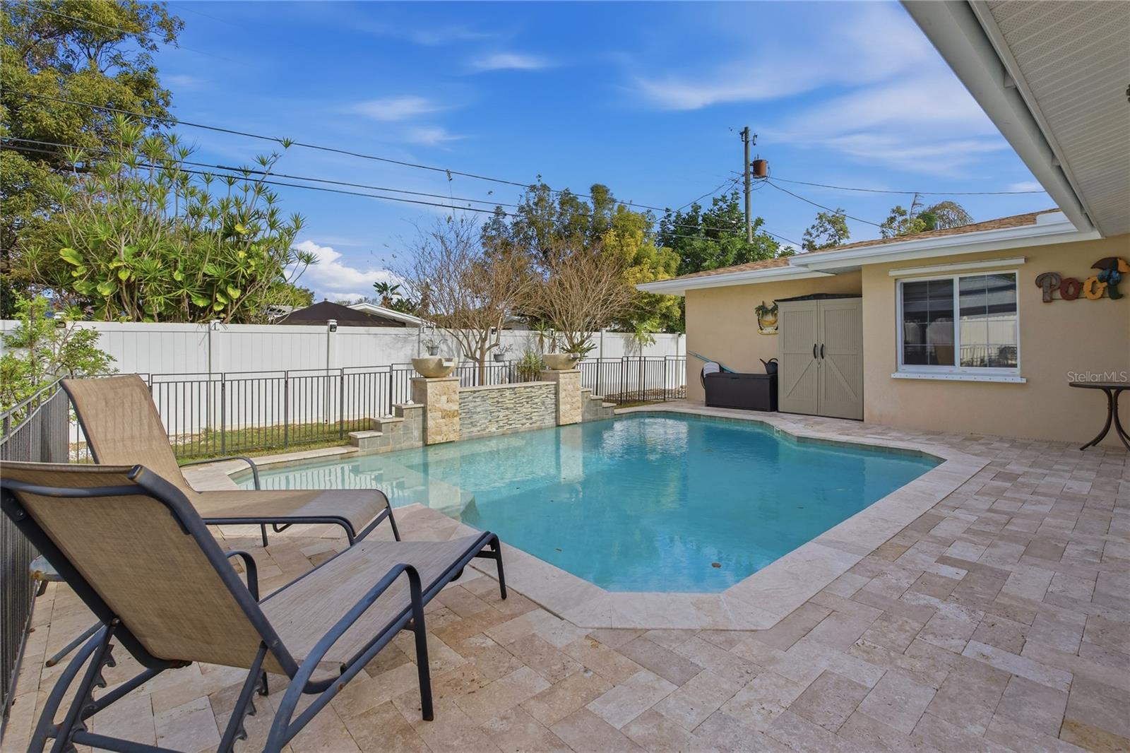 PINE OAK 3RD ADD - Residential