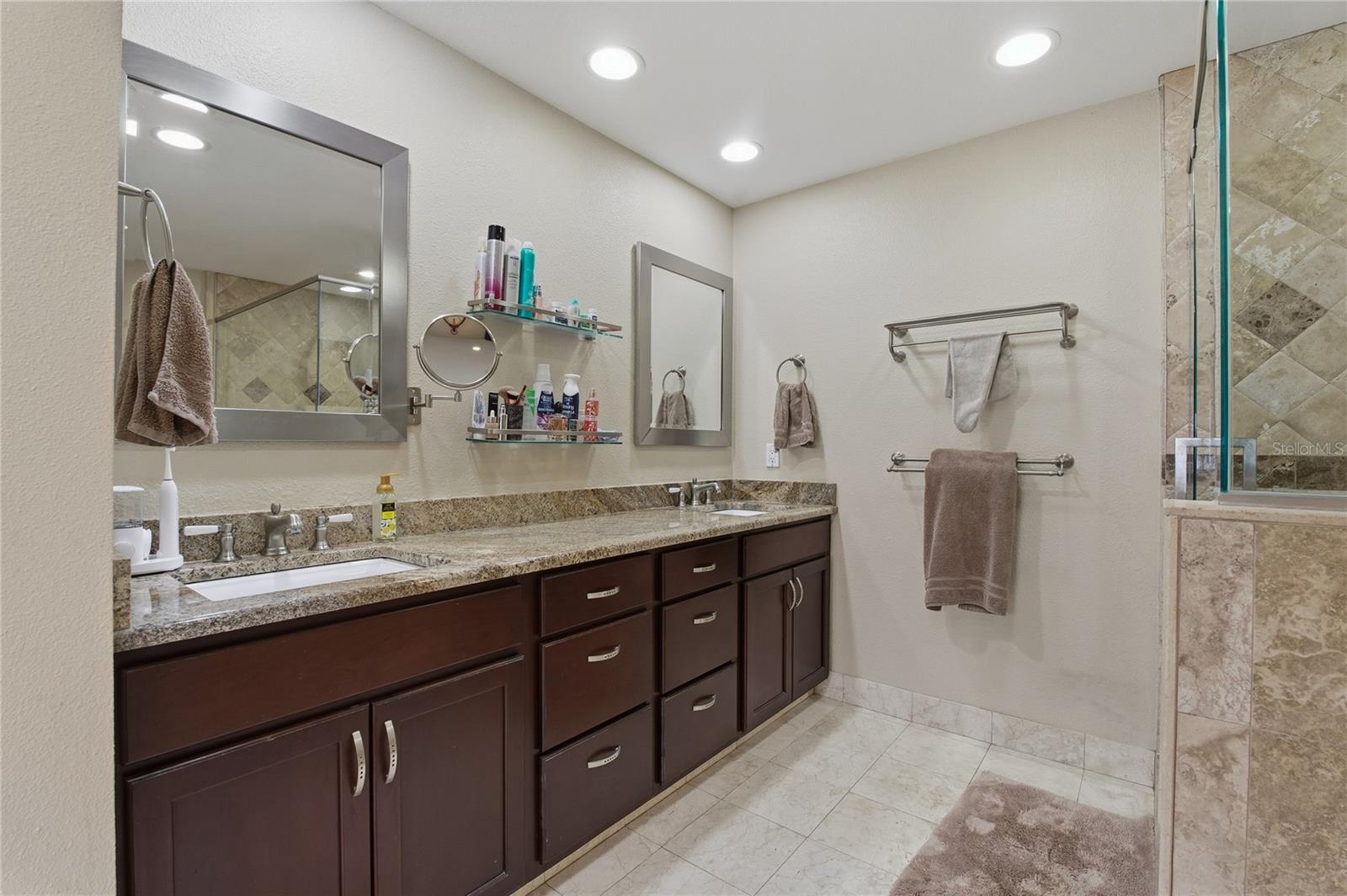 PINE OAK 3RD ADD - Residential