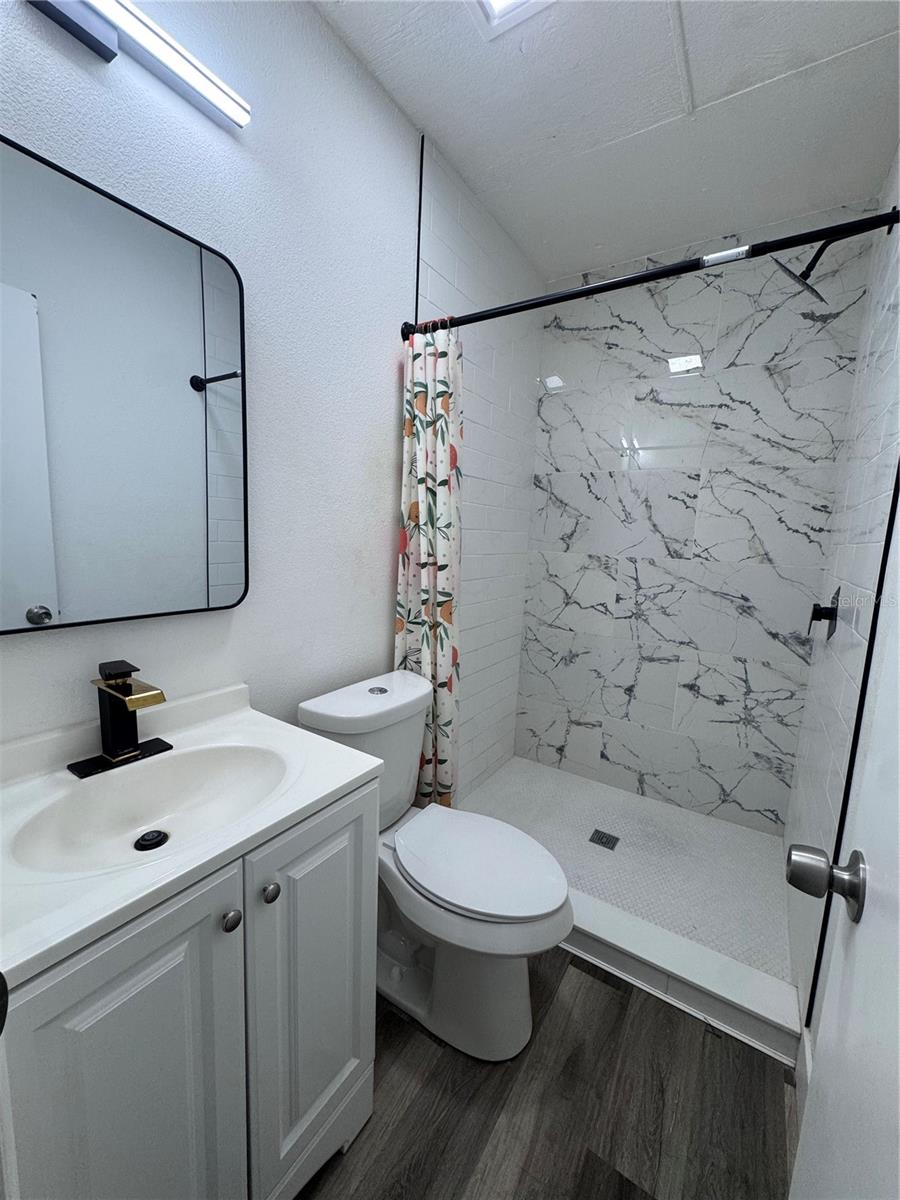 FOXMOOR UNIT 3 - Residential