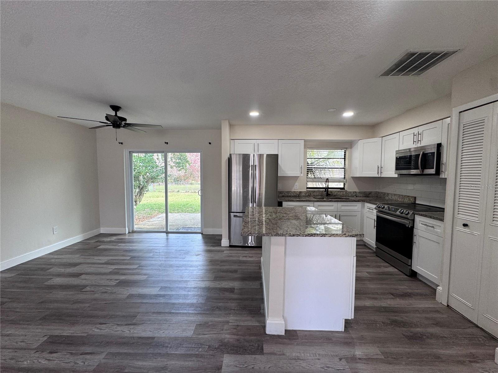 FOXMOOR UNIT 3 - Residential