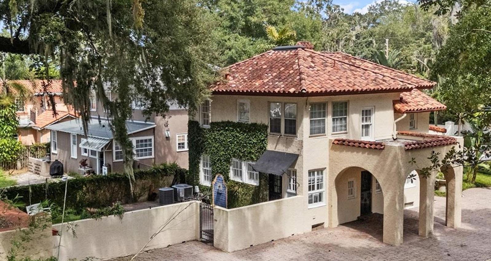 732 EDGEWATER DRIVE