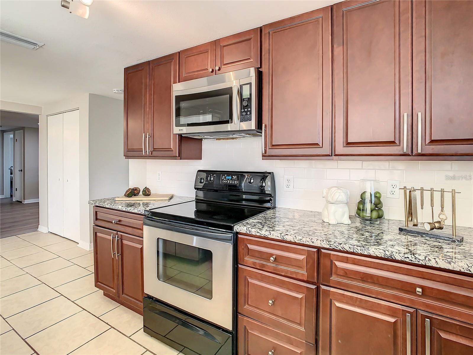 GULF HIGHLANDS - Residential