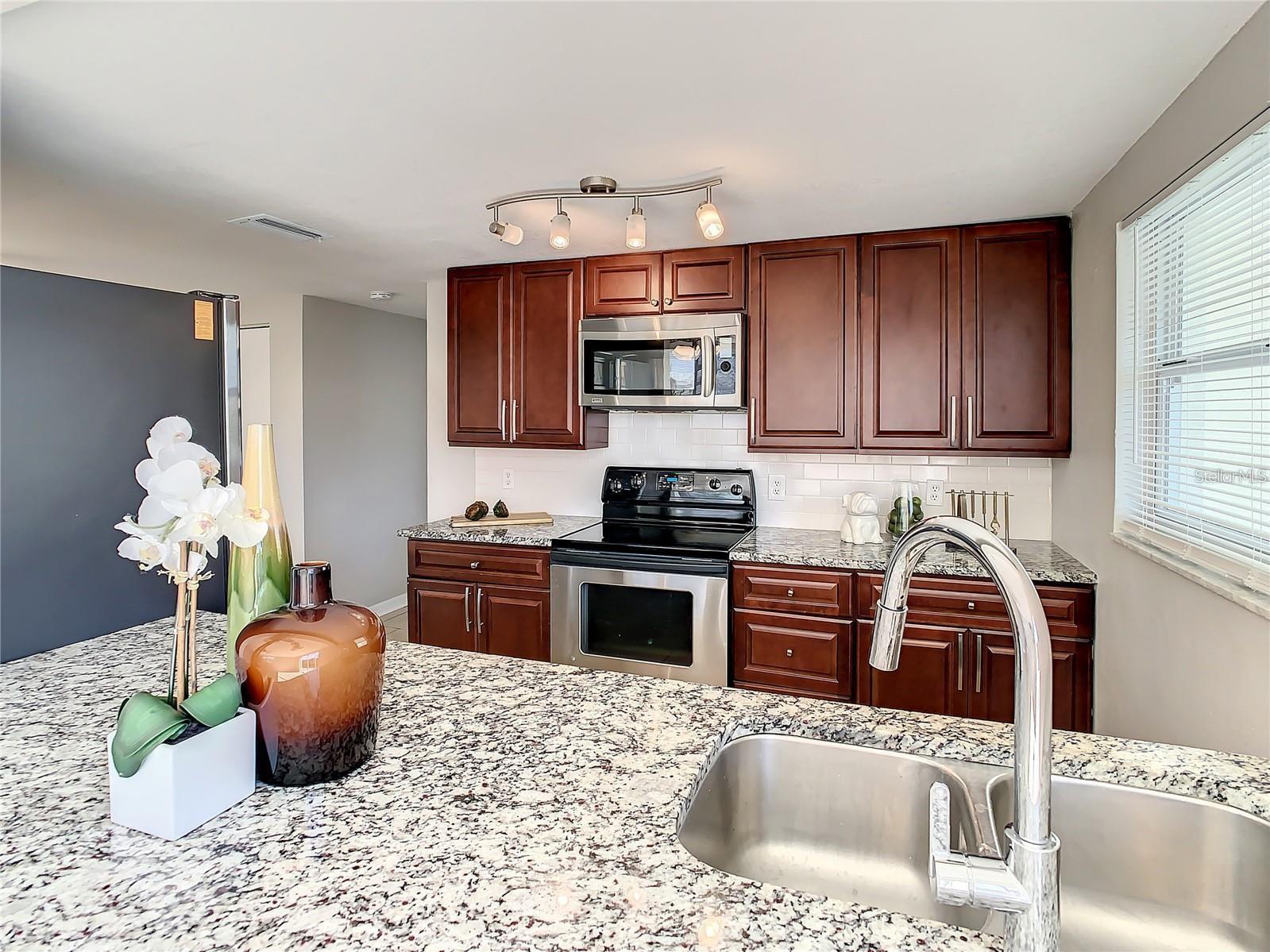 GULF HIGHLANDS - Residential