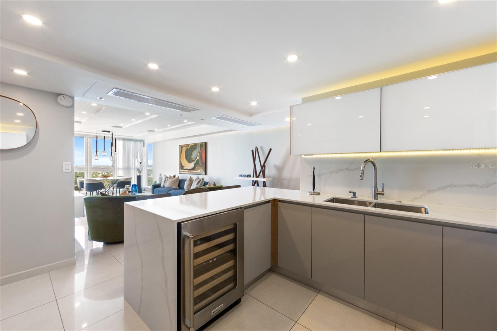 AQUABLUE - Residential Lease