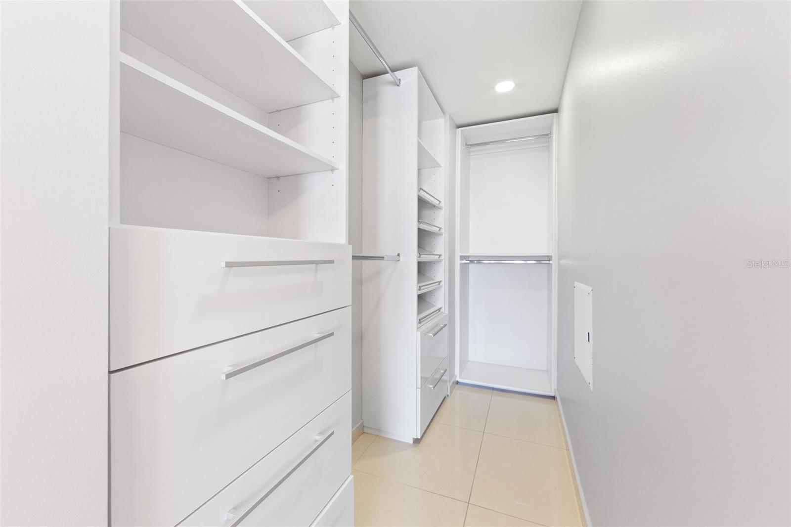 AQUABLUE - Residential Lease