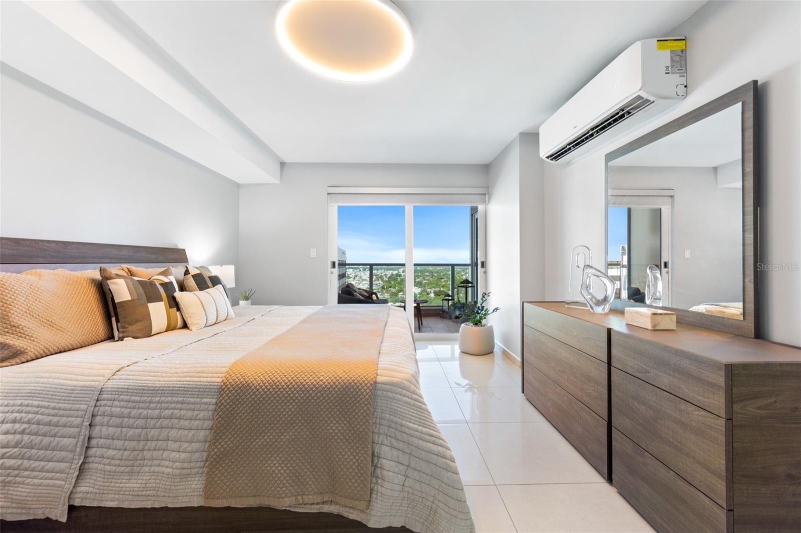 AQUABLUE - Residential Lease