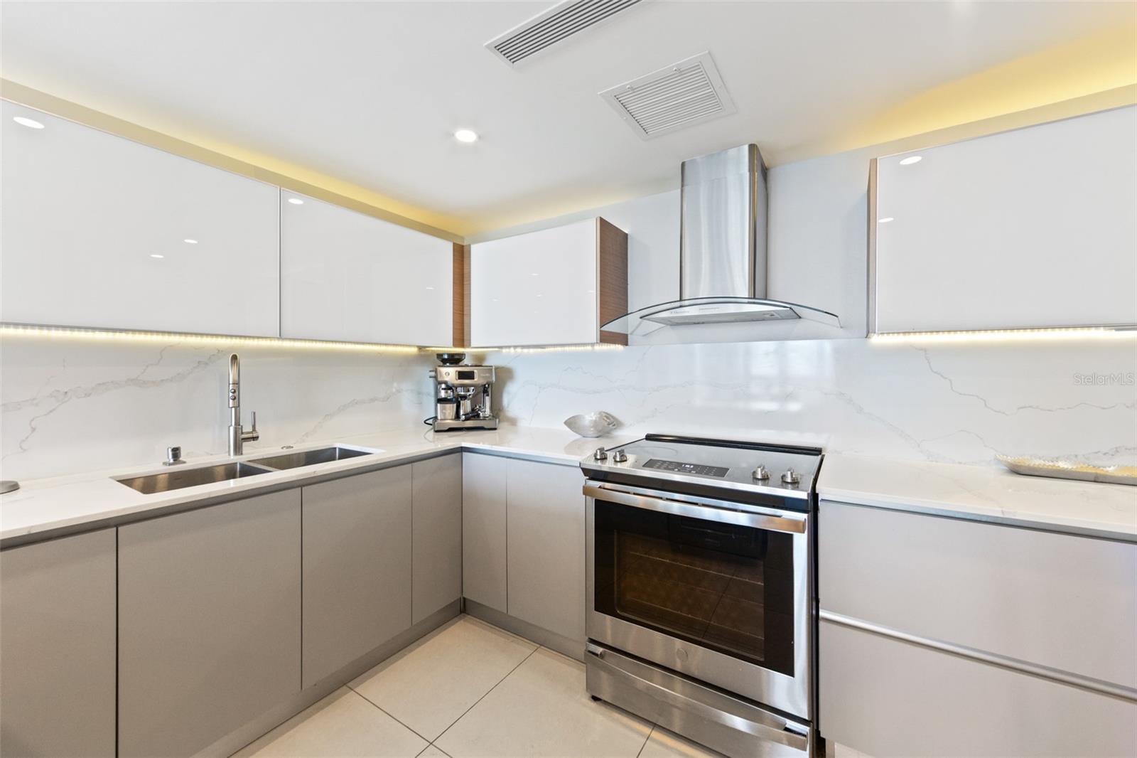 AQUABLUE - Residential Lease