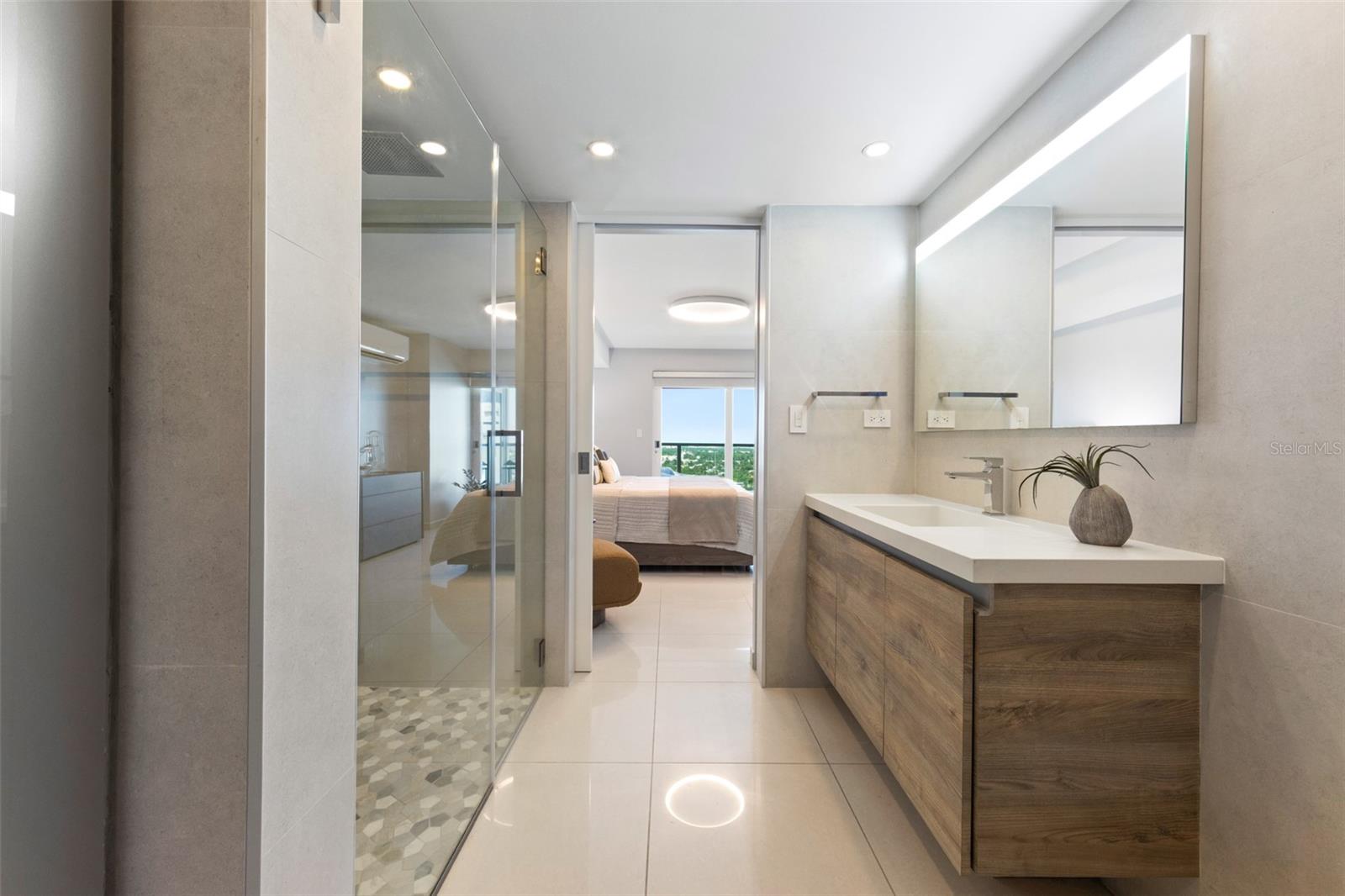 AQUABLUE - Residential Lease