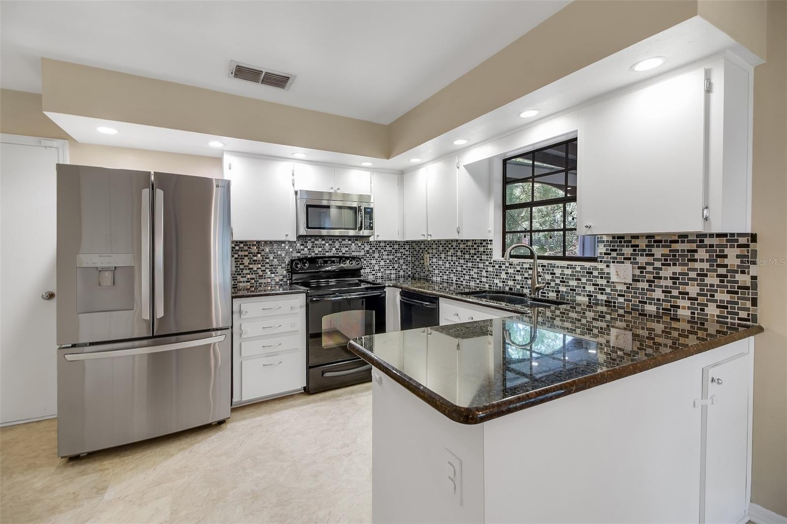 COUNTRY CREEK SOUTHRIDGE AT - Residential