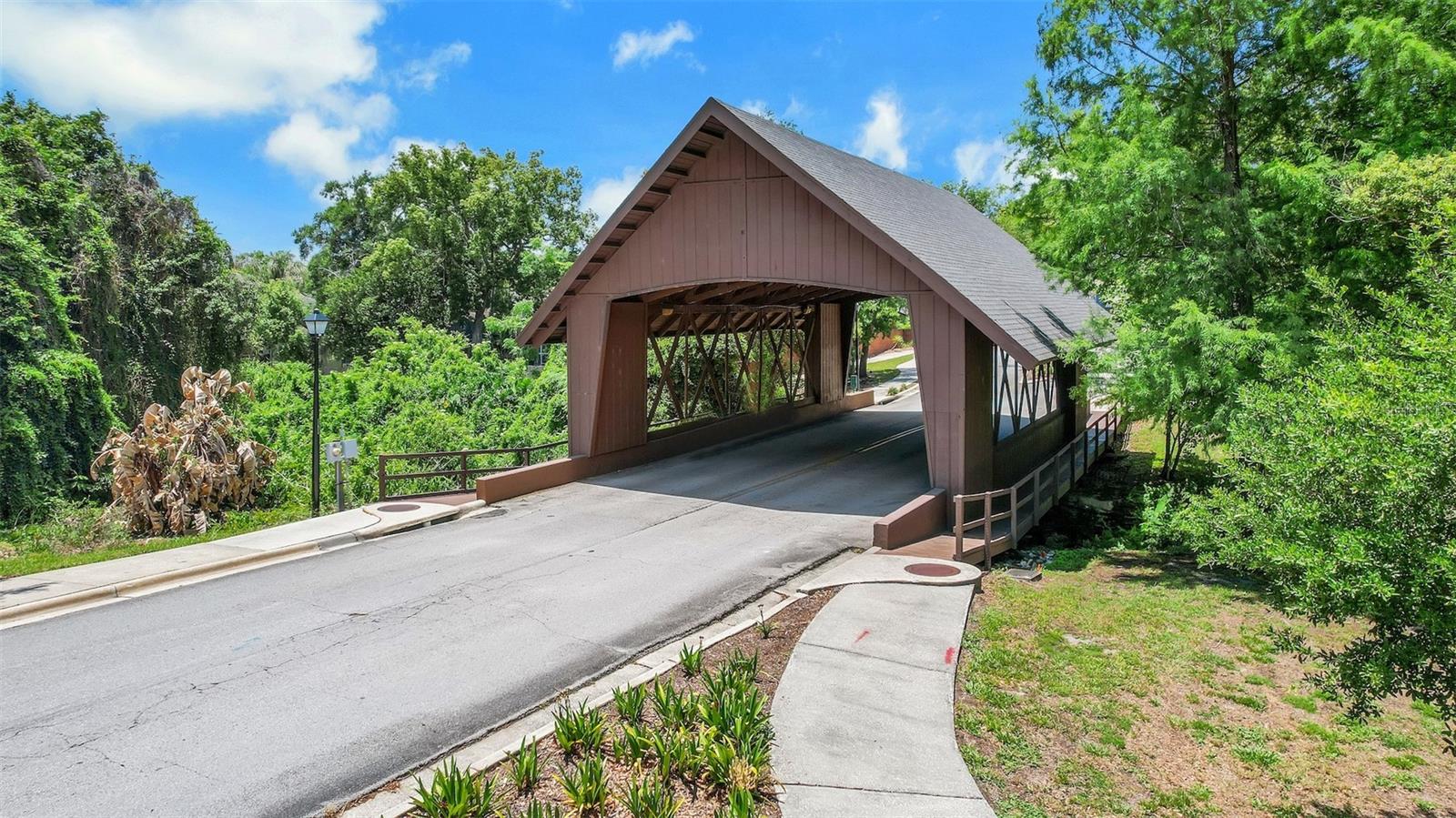 COUNTRY CREEK SOUTHRIDGE AT - Residential
