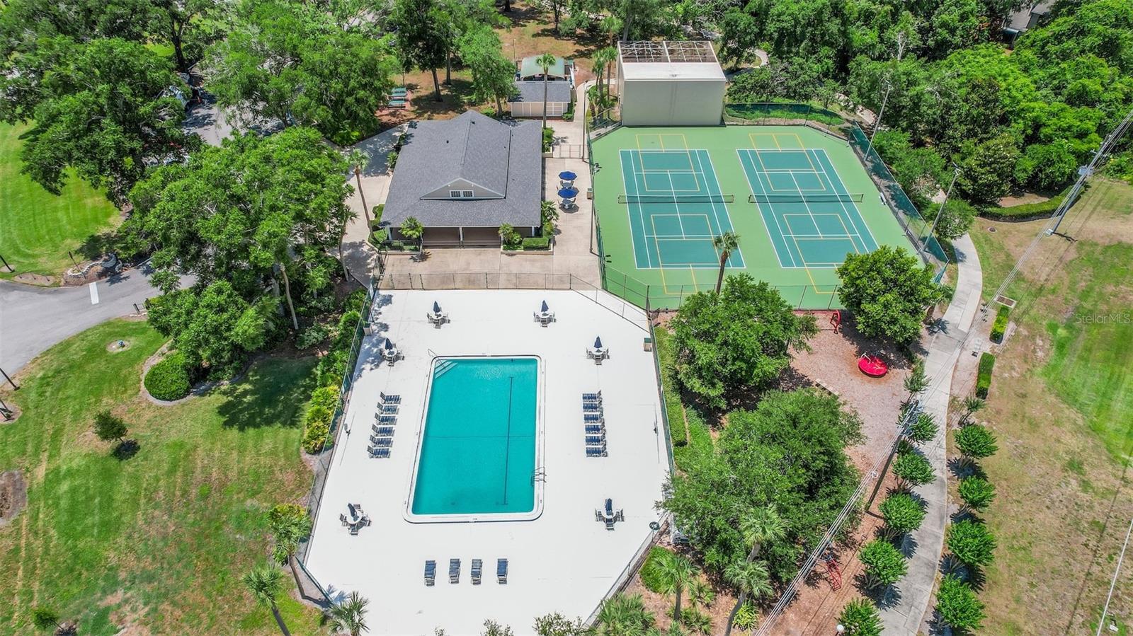 COUNTRY CREEK SOUTHRIDGE AT - Residential