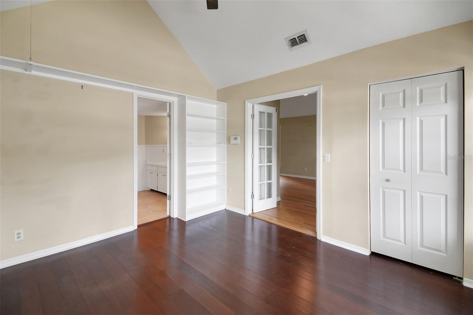 COUNTRY CREEK SOUTHRIDGE AT - Residential