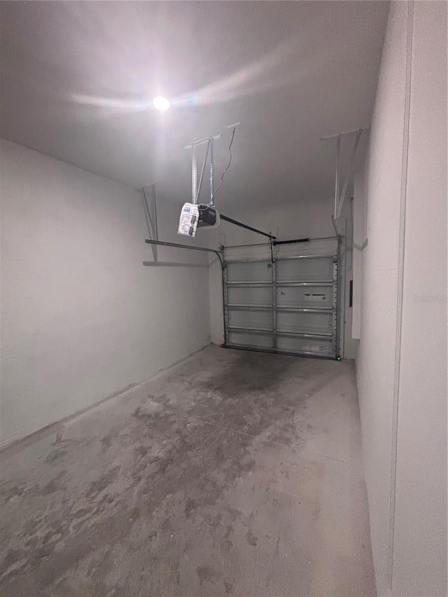 BRENTWOOD TH - Residential Lease