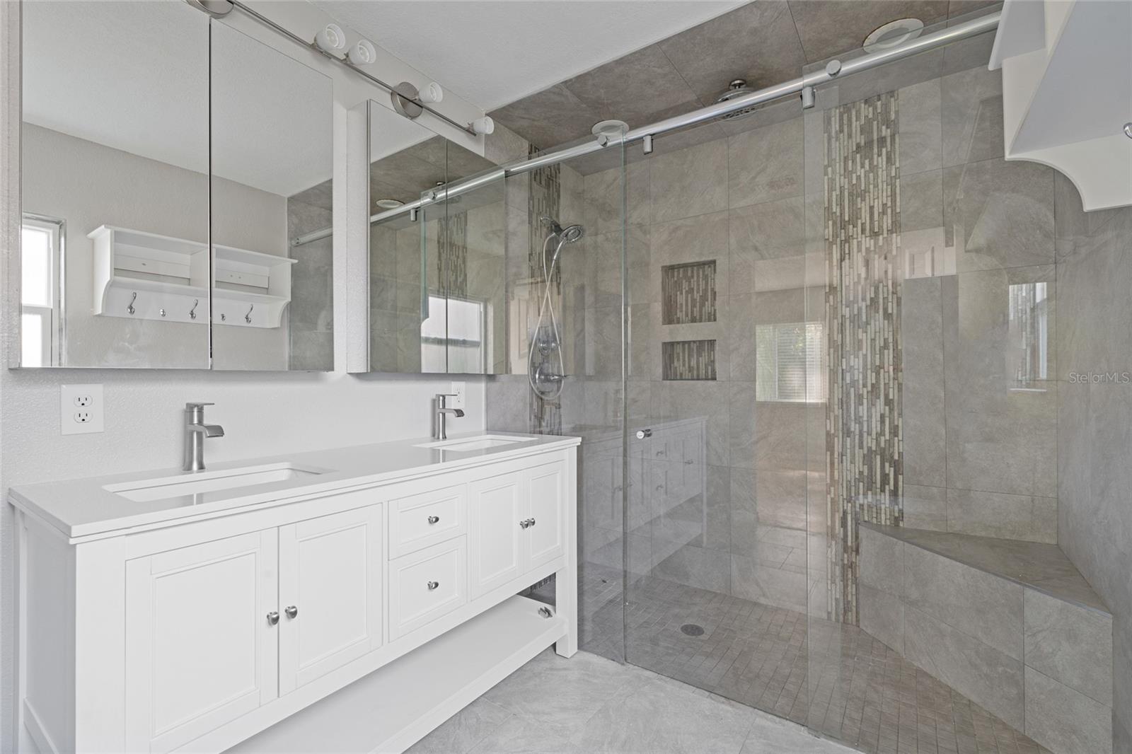 VILLAGE PICARDY - Residential