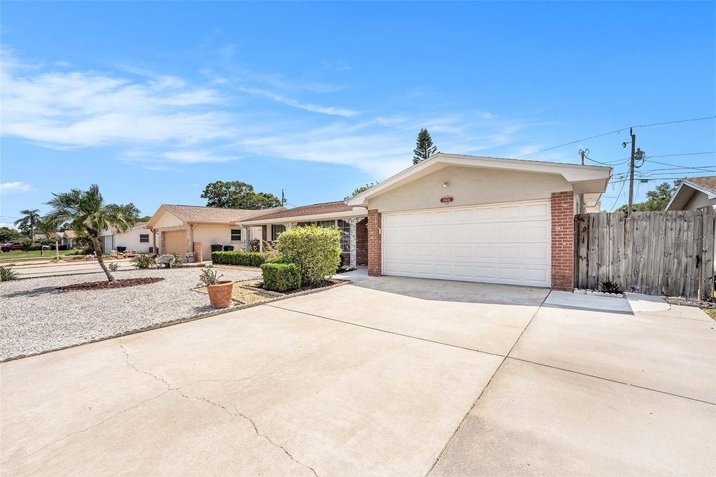 Photo of 10400 112th Way, Largo, FL 33778 (MLS # TB8388944)