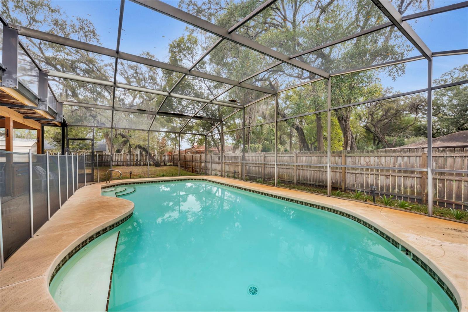 SHADOW LAKE WOODS - Residential