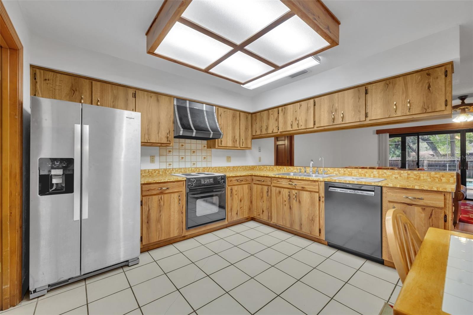 SHADOW LAKE WOODS - Residential