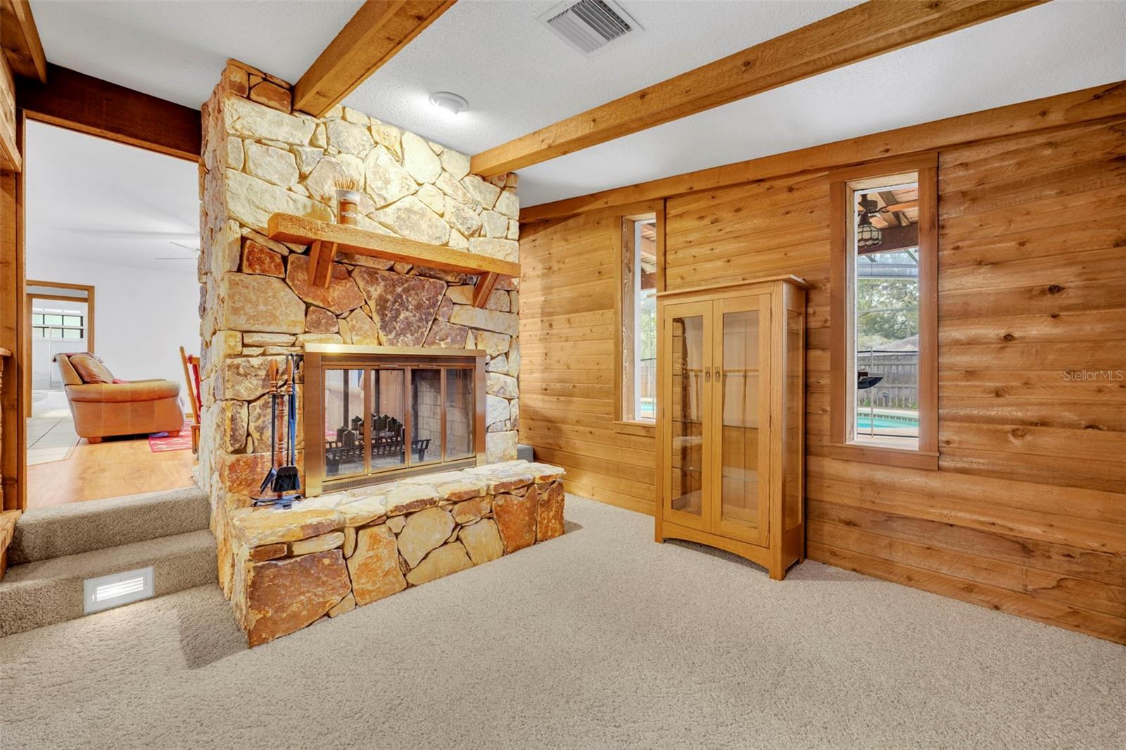 SHADOW LAKE WOODS - Residential