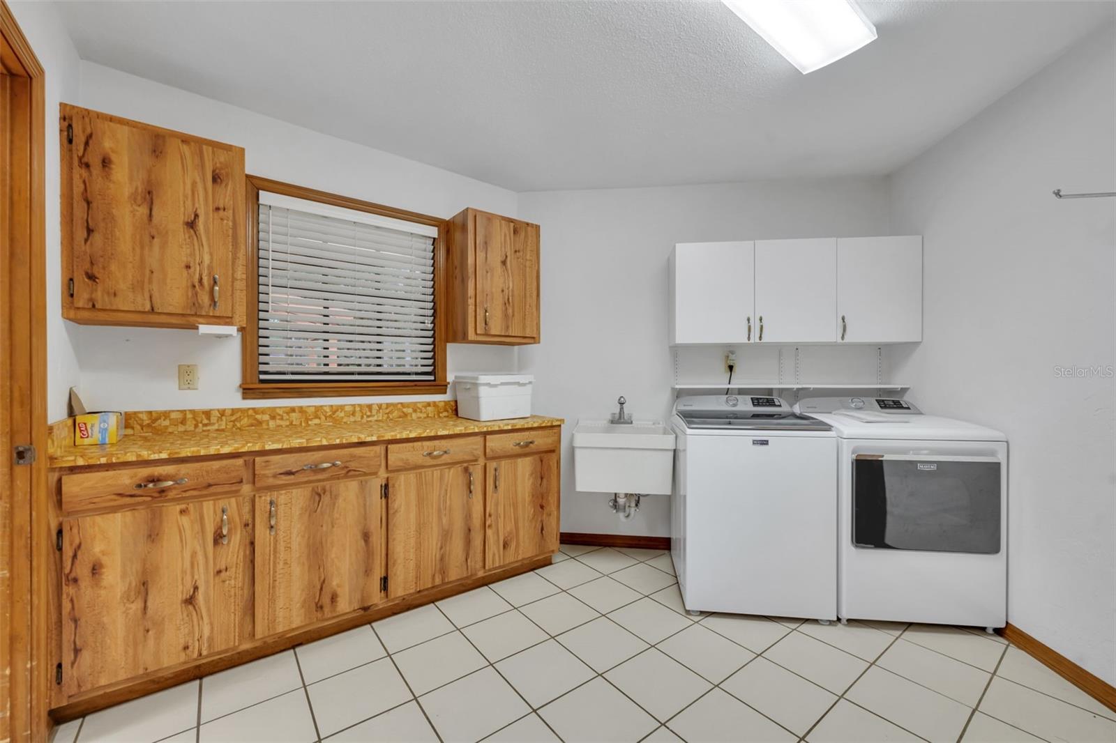 SHADOW LAKE WOODS - Residential