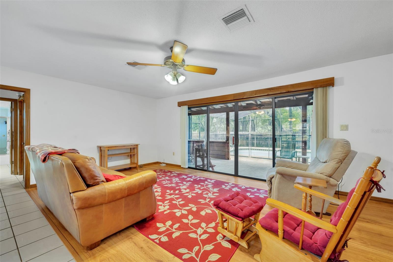 SHADOW LAKE WOODS - Residential