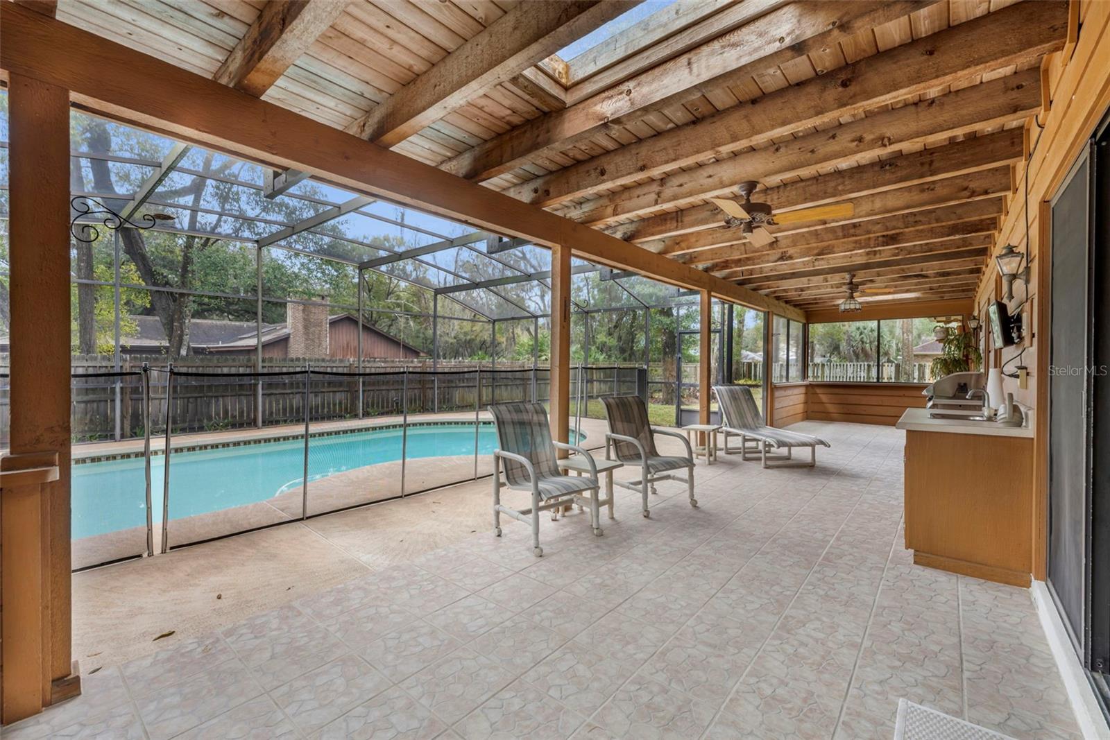 SHADOW LAKE WOODS - Residential