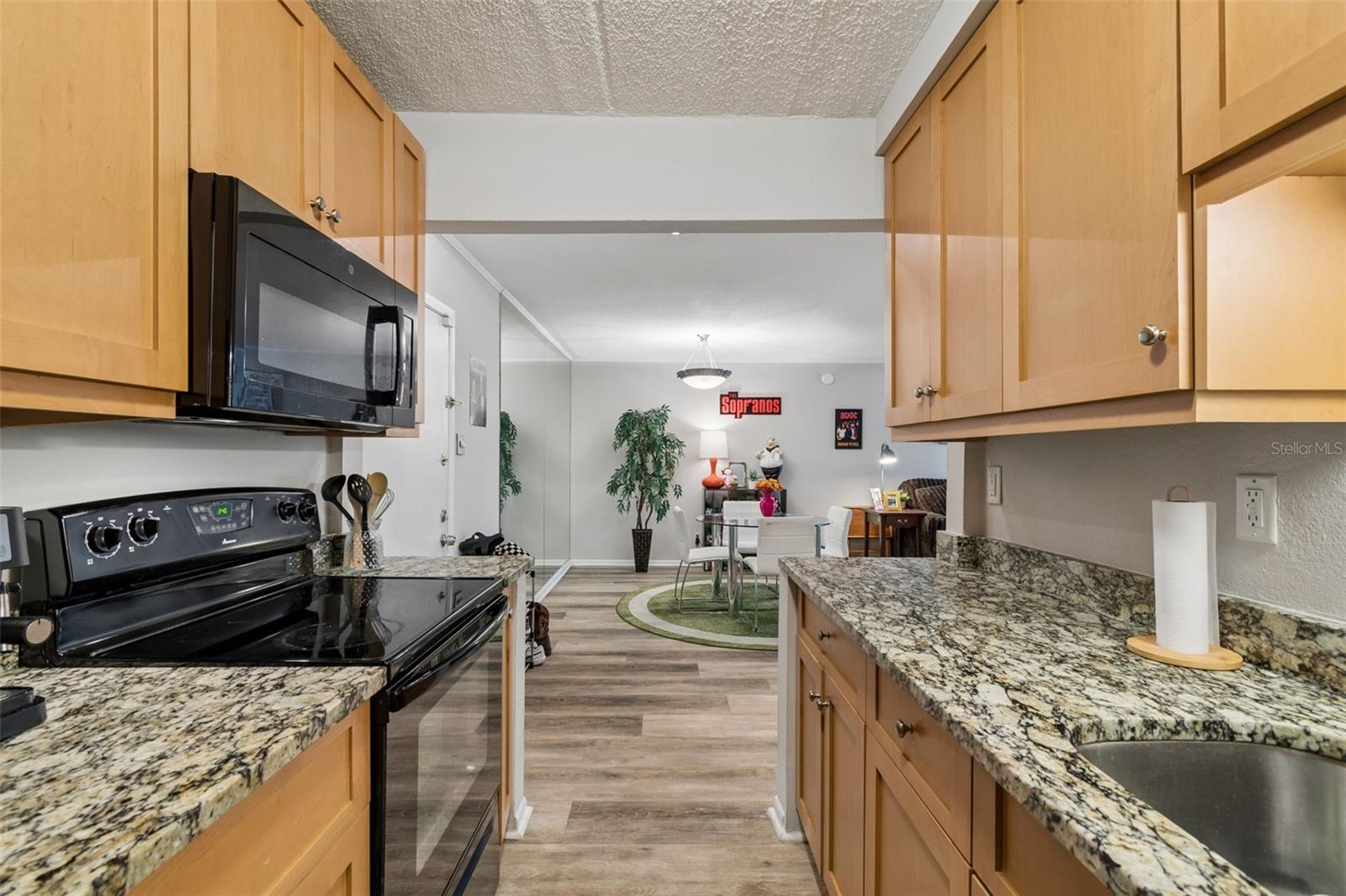 BAYSHORE TRACE CONDO - Residential