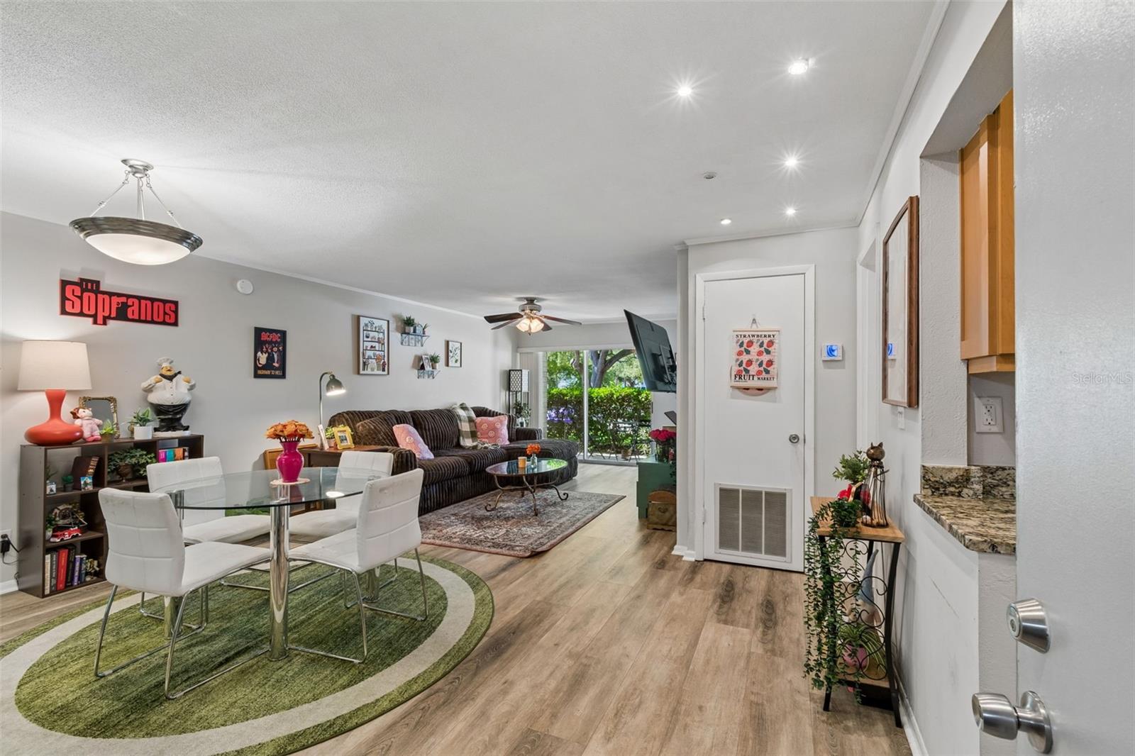 3325 BAYSHORE BOULEVARD D14