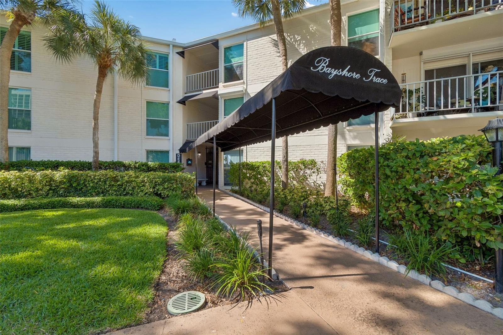BAYSHORE TRACE CONDO - Residential
