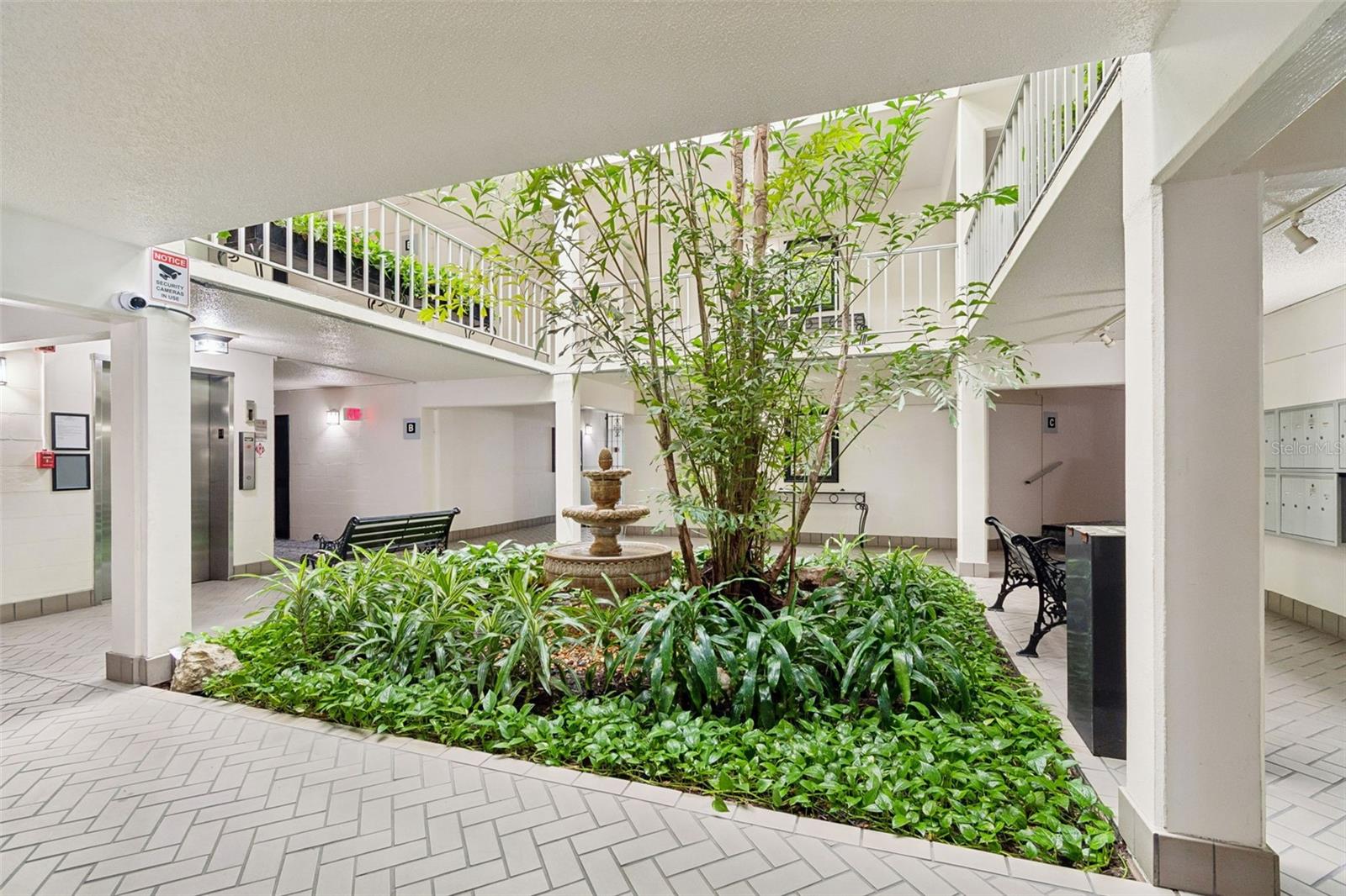 BAYSHORE TRACE CONDO - Residential