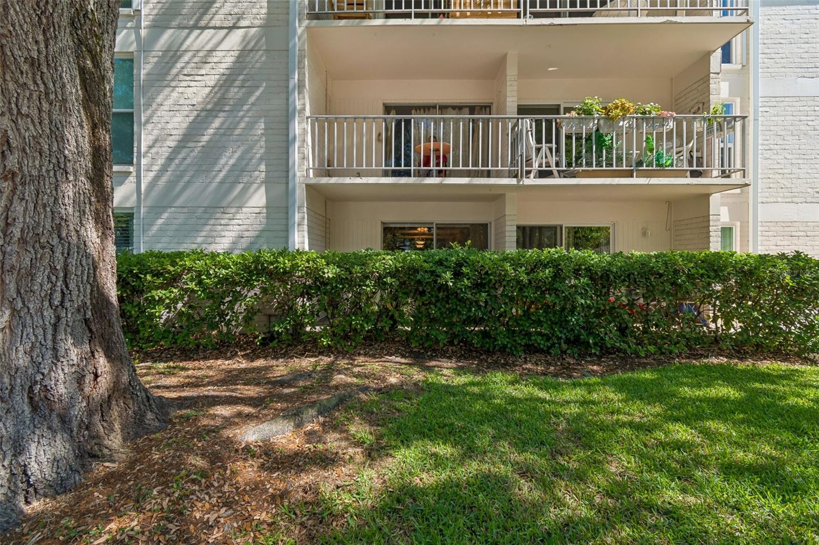 BAYSHORE TRACE CONDO - Residential