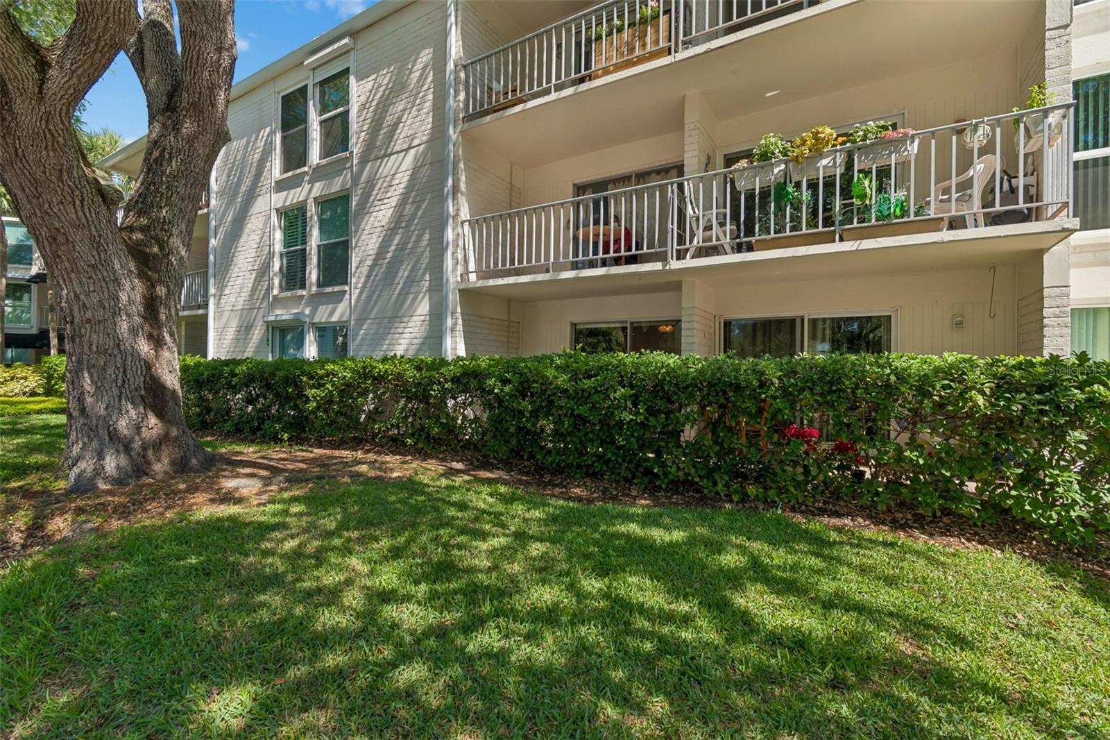 BAYSHORE TRACE CONDO - Residential