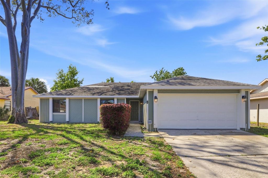 Photo of 7326 Wethersfield Drive, Orlando, FL 32819 (MLS # O6396897)