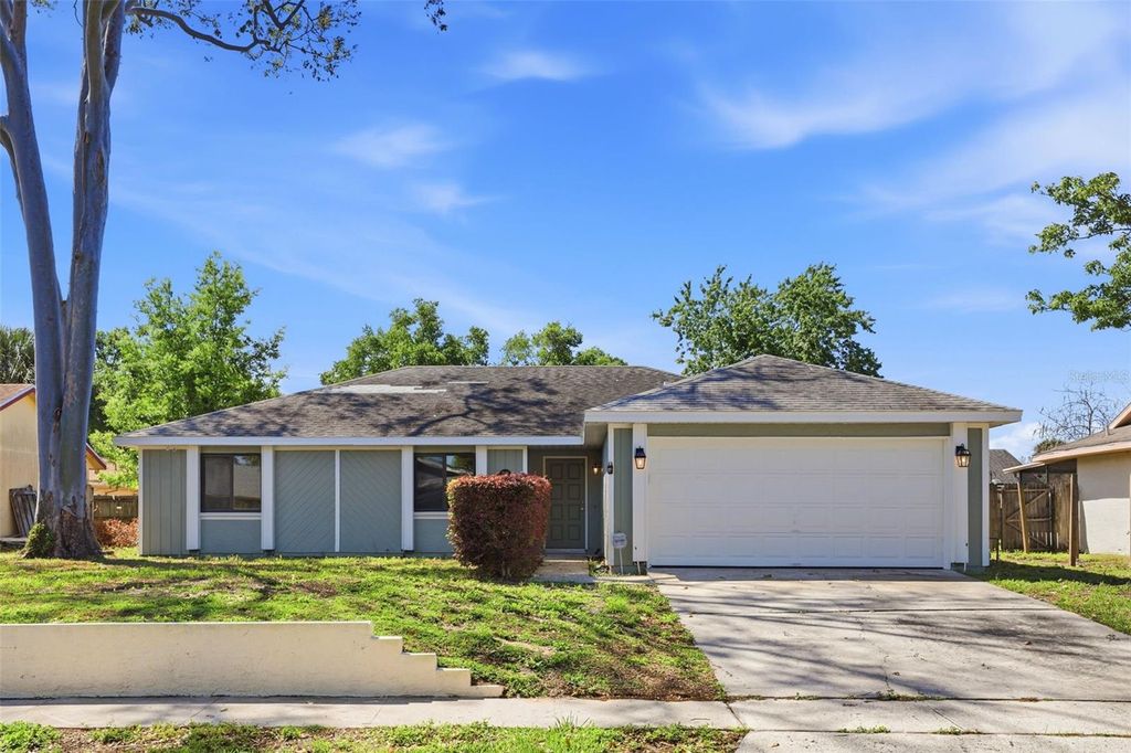 Photo of 7326 Wethersfield Drive, Orlando, FL 32819 (MLS # O6396897)