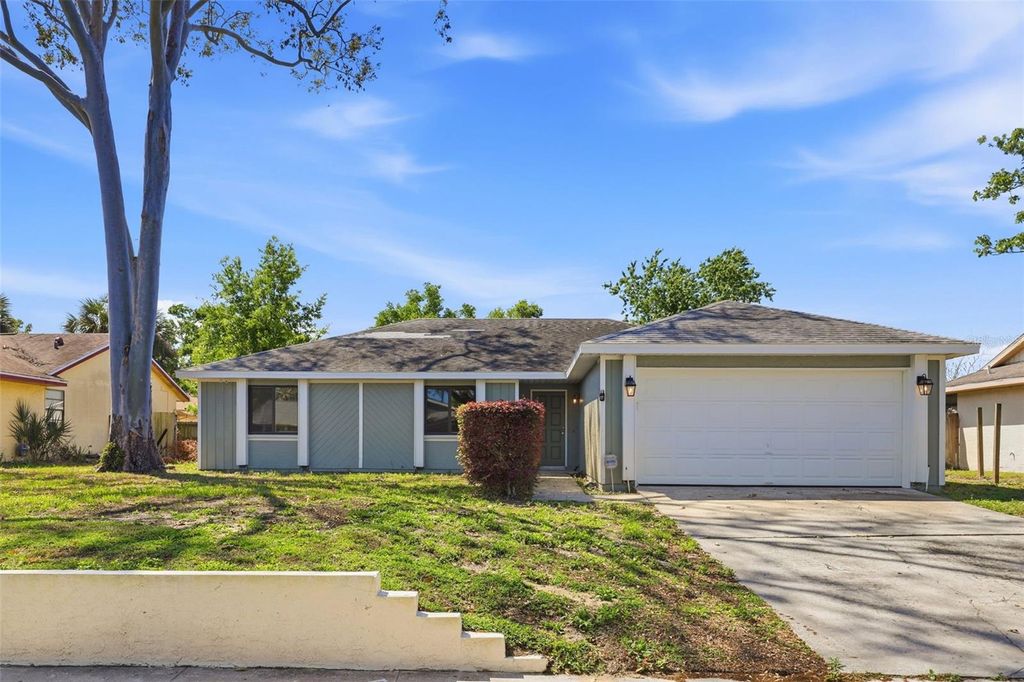 Photo of 7326 Wethersfield Drive, Orlando, FL 32819 (MLS # O6396897)